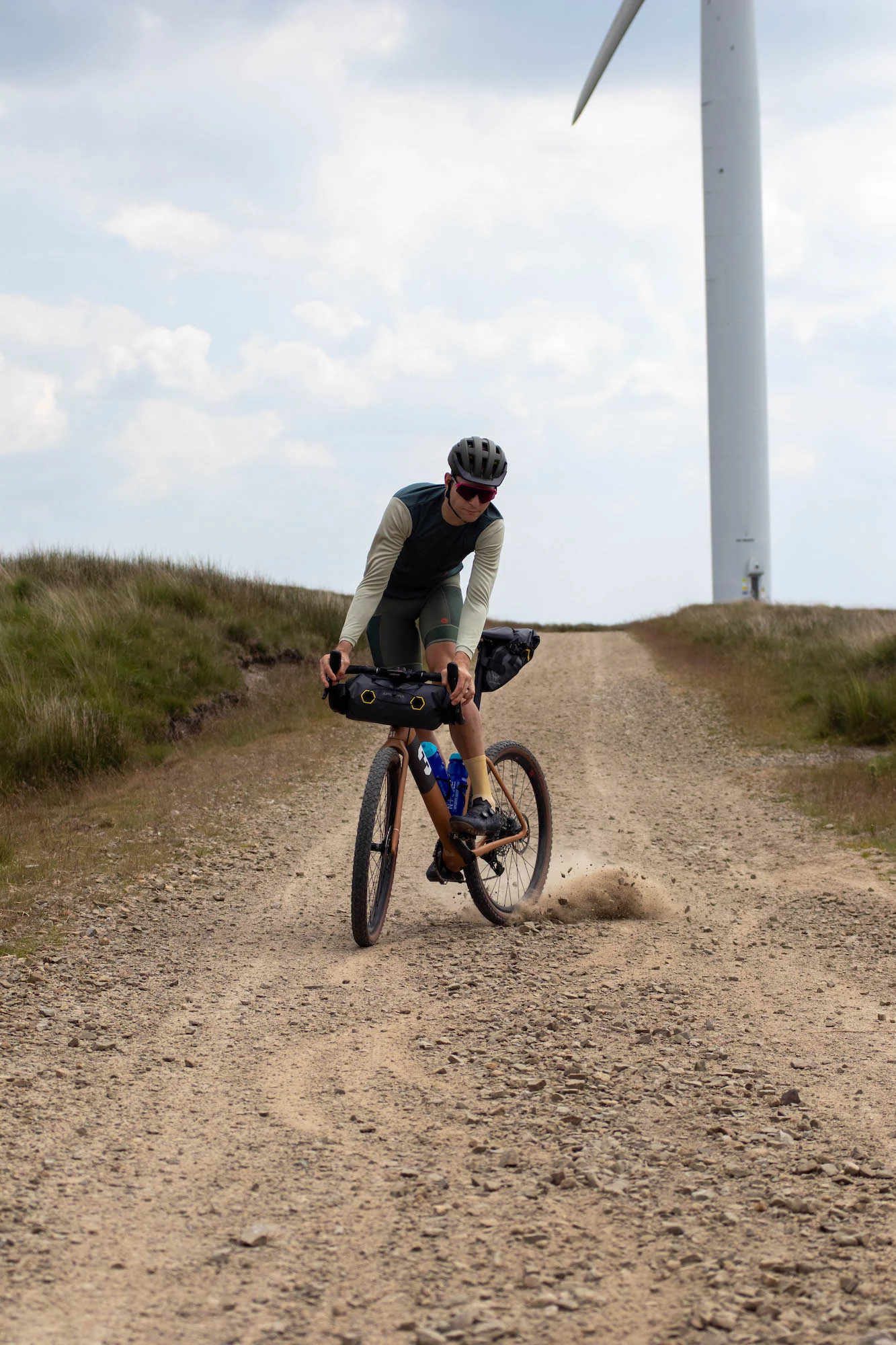 Terra Technical Long Sleeve Tee - Image 4